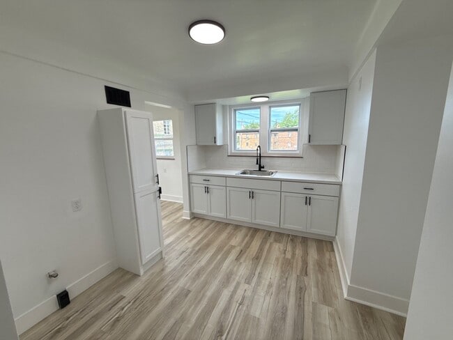 Photo - 7209 Brookcrest Dr Apartment