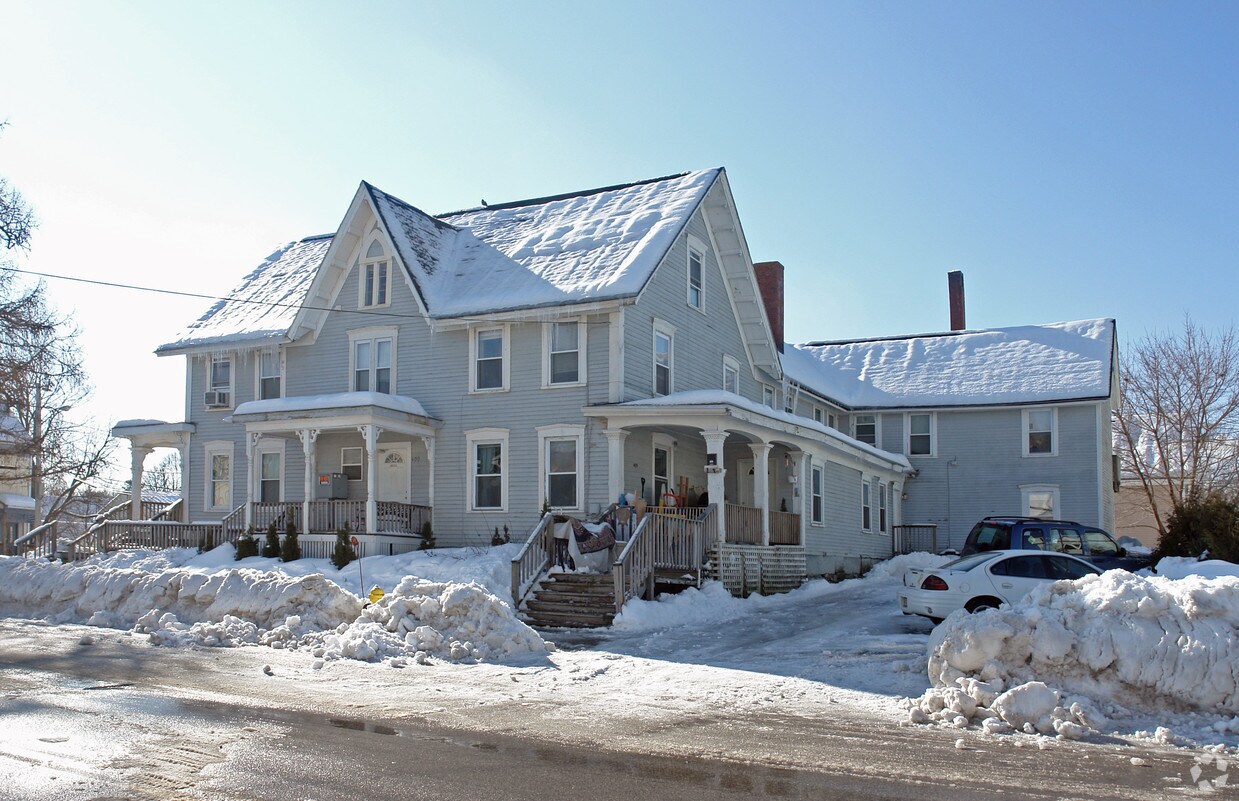 Building Photo - 409 Main St