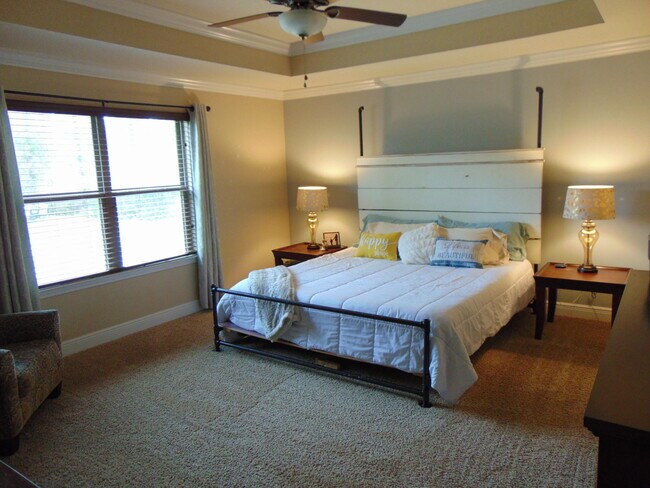 Foto del edificio - 8656 Sand Pine Dr