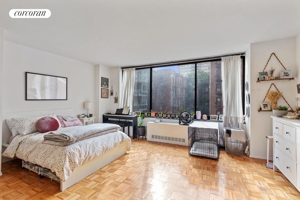 Foto del edificio - 215 W 95th St