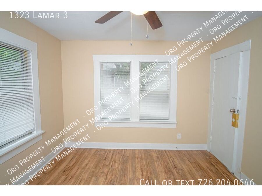 Building Photo - 1323 Lamar St
