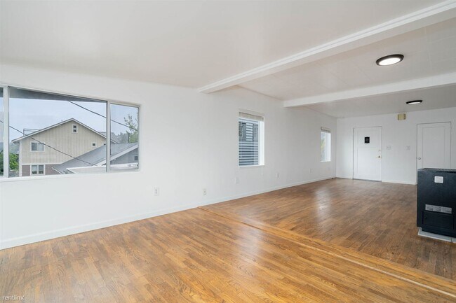 Foto del edificio - 1 br, 1 bath House - 412 35th Avenue South 1