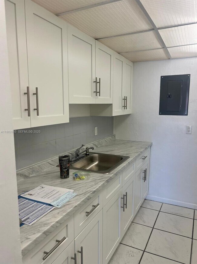 Foto del edificio - 13455 NE 10th Ave