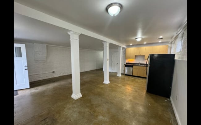 Building Photo - 69 Frankfort St