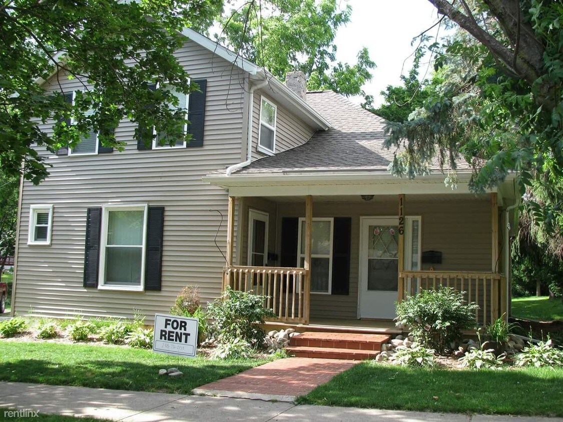 Primary Photo - 1126 W Park St