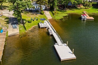 Building Photo - 435 State Rd S-32-1194