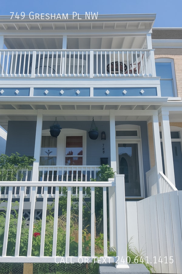 Foto del edificio - 749 Gresham Pl NW