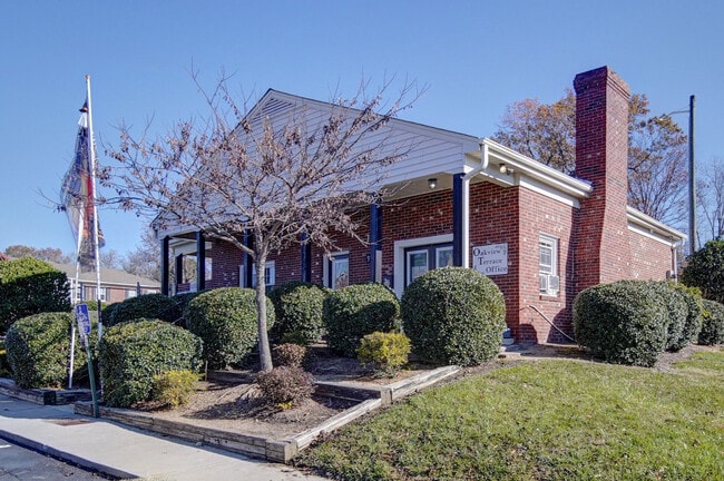Building Photo - Oakview Terrace