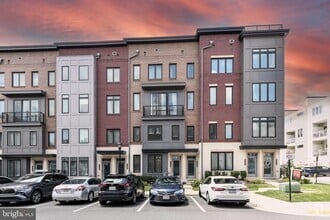 Building Photo - 43185 Mongold Square