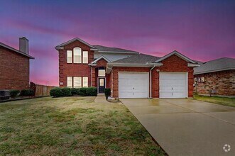 Building Photo - 3105 Cantura Dr