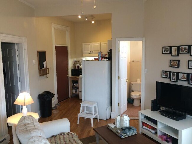 Building Photo - 1451 Tremont St