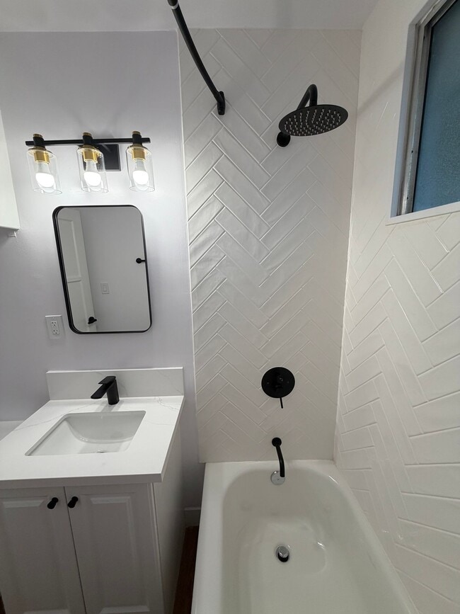 Building Photo - 5317 Kinston Ave