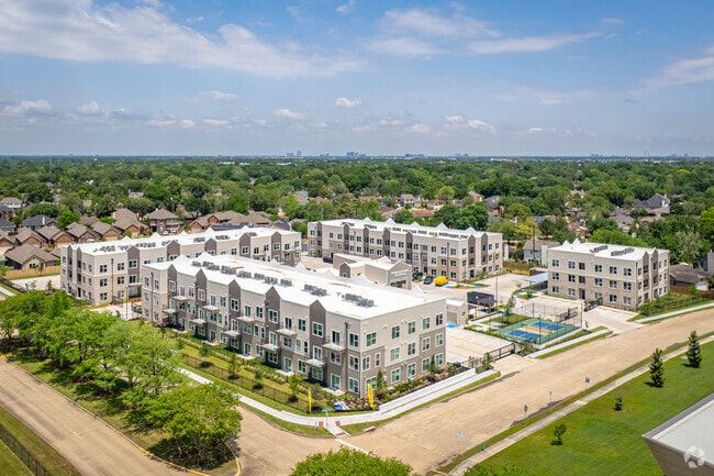 Aerial - Wildwood Lake Residency