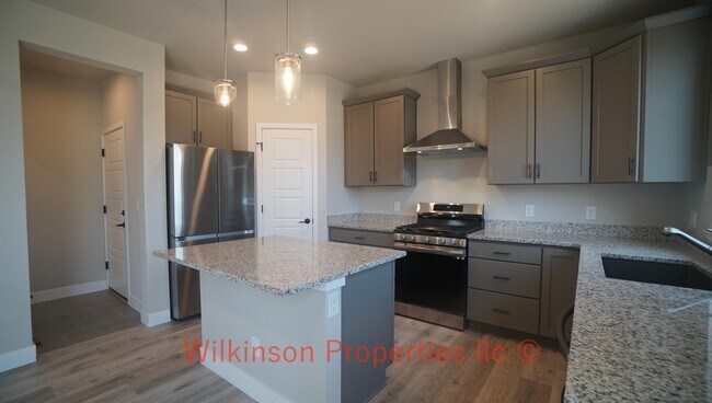 Building Photo - 154 Mohawk Cir