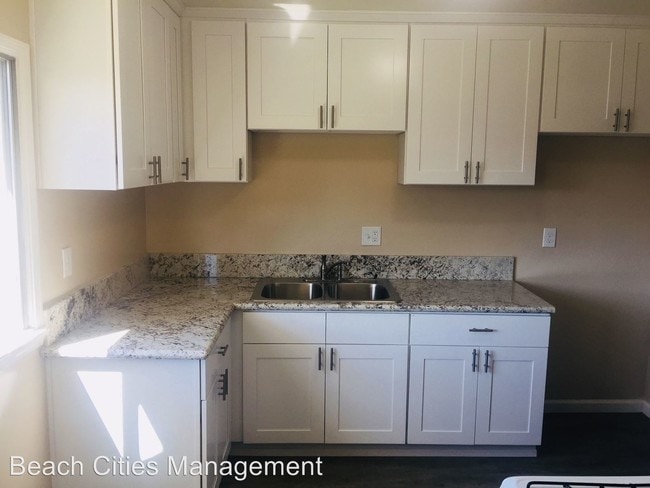 Building Photo - 2 br, 1 bath Apartment - 2245 Granada Ave