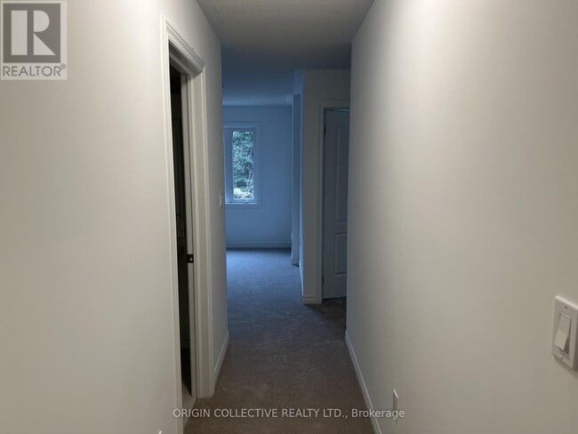 Building Photo - 34 Milson Cres