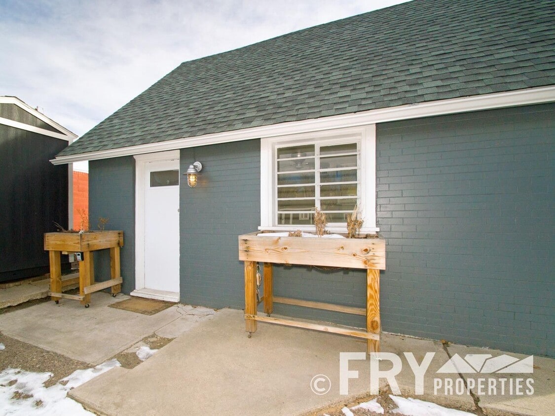 Primary Photo - 3224 Perry St