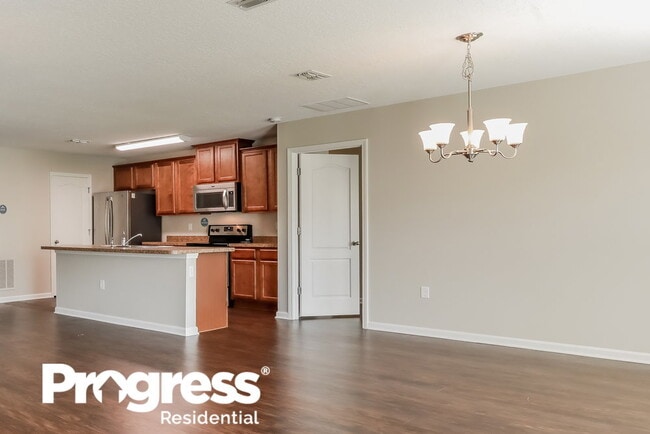 Building Photo - 3840 Falcon Crest Dr