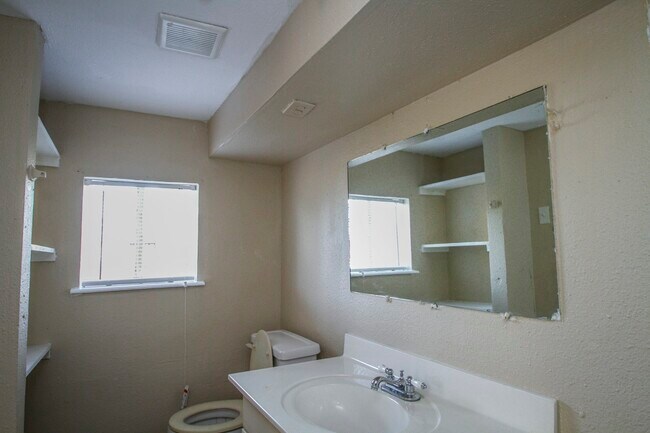 Foto del edificio - 924 St James St