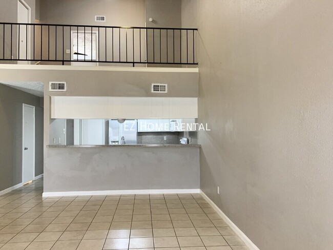 Foto del edificio - Welcome To Your Well-Maintained 1 Bedroom,...