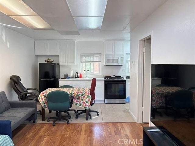 Building Photo - 720 Maertin Ln