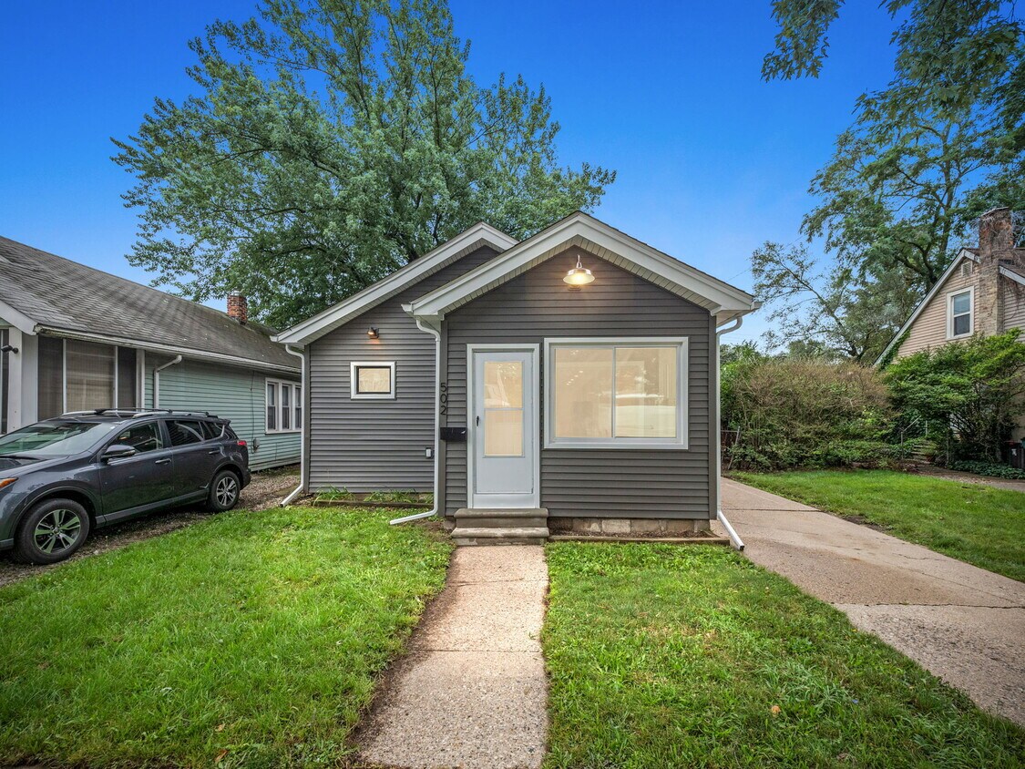 Primary Photo - 502 Ardmore Dr