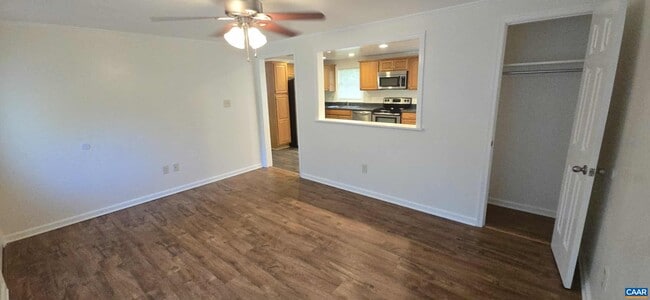 Building Photo - 3600 Green Creek Rd