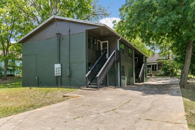 Building Photo - 2608 20th Ave N