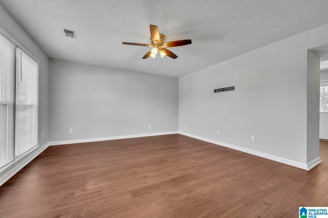 Building Photo - 4728 Cheshire Cir
