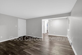 Building Photo - 5451 Creekside Ct