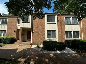 Building Photo - 6905 Highland Park Dr