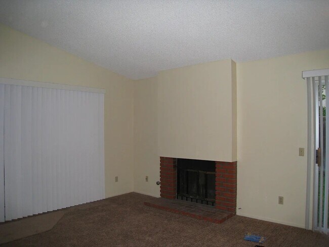 Foto del edificio - 2647 Liberty Ct