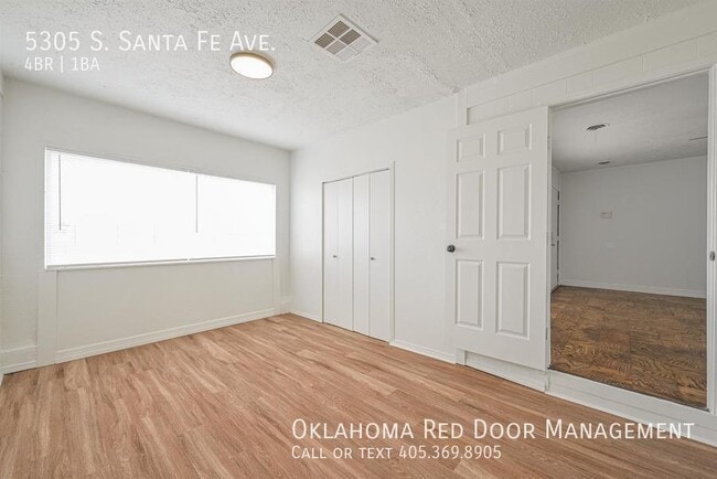 Foto del edificio - 5305 S Santa Fe Ave
