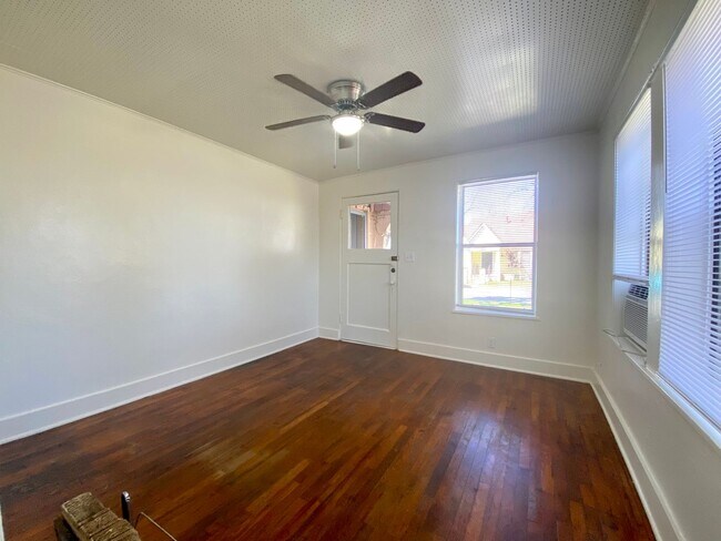 Foto del edificio - Ave G-5009