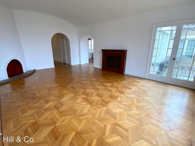 Foto del edificio - 4 br, 2 bath House - 56 Parker Avenue