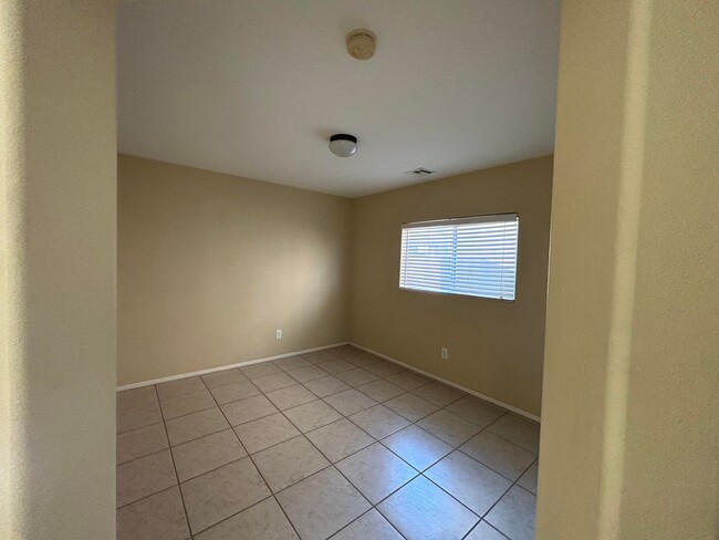 Building Photo - 4 bedroom in Southern Highlands