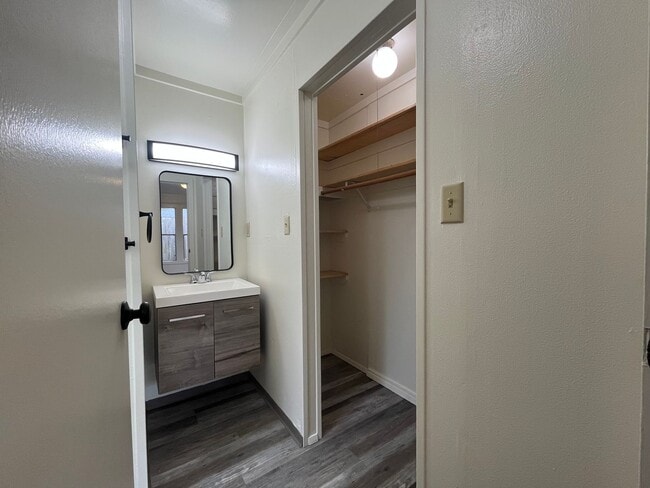 Foto del edificio - 2211 Spring St