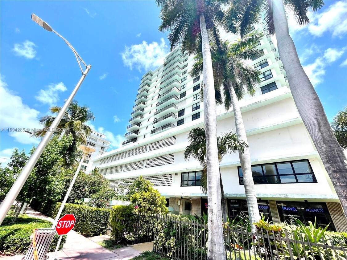 Foto principal - 1800 Collins Ave