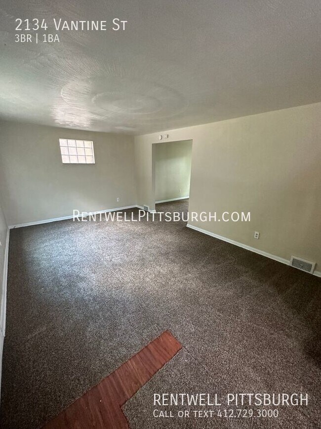 Foto del edificio - 3 Bedroom Home in Wilkinsburg