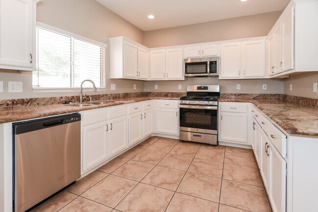 Building Photo - 8911 Deep Ridge Ct