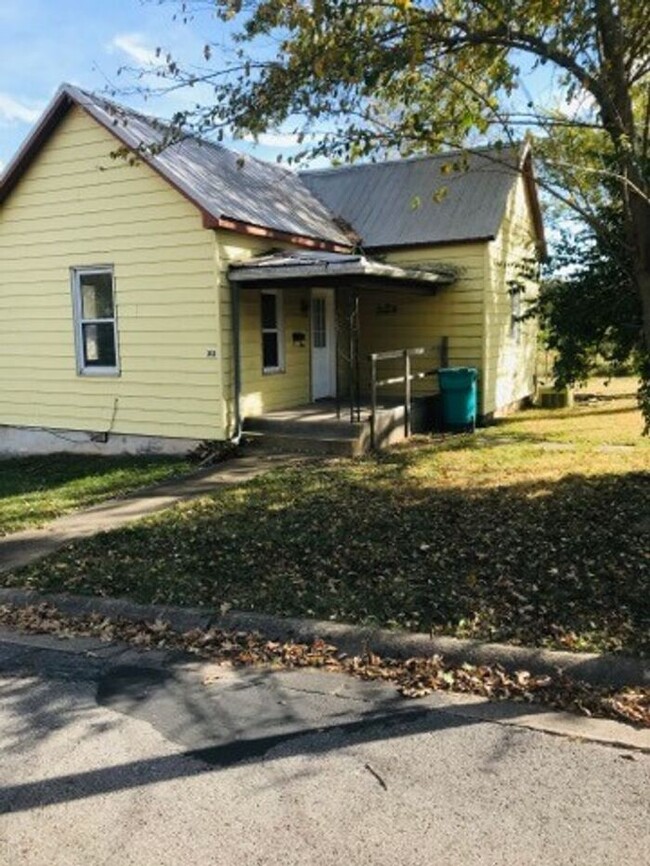 Foto del edificio - 212 W Jackson Ave