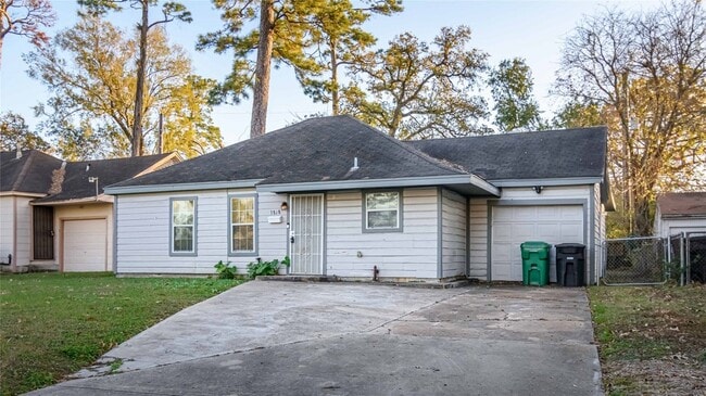 Photo - 3818 Blodgett St House