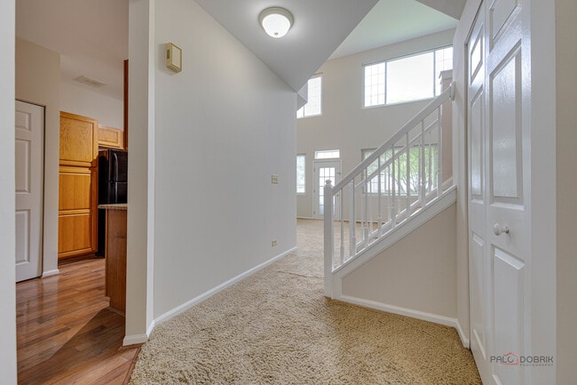 Building Photo - 45 S Oakhurst Dr