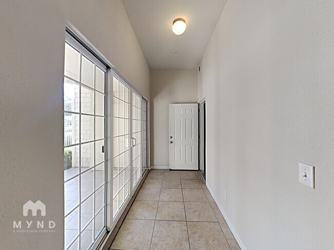 Foto del edificio - 425 Harriet Ln