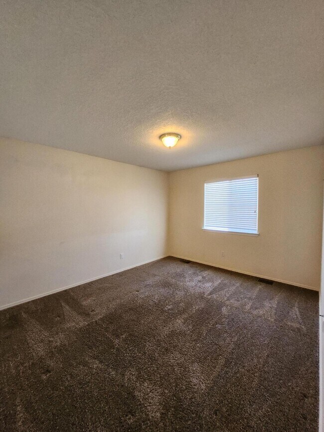 Foto del edificio - 4808 Stafford Pl NW