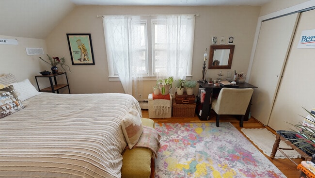 Building Photo - 22 Murdock St