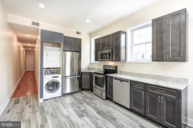 Building Photo - 1307 22nd St NW