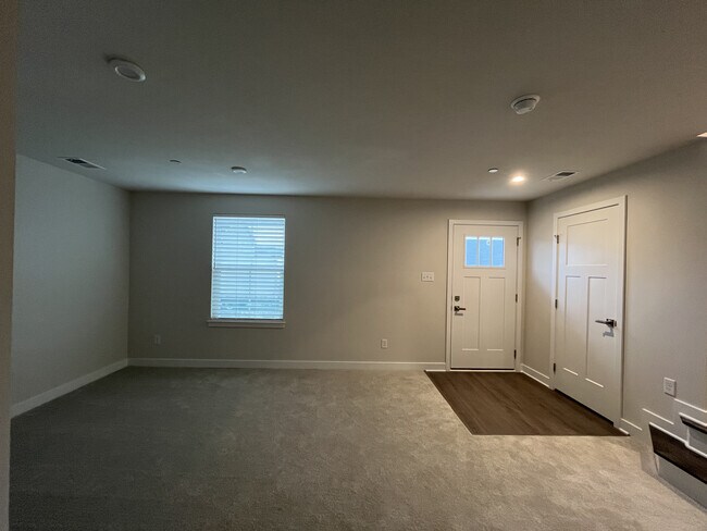 Foto del edificio - 4806 Spruce Rd