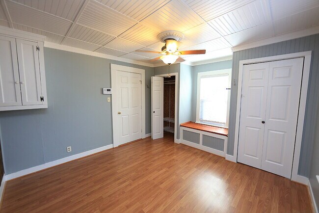 Foto del edificio - Charming 2-Bedroom Retreat in Prime Cary L...