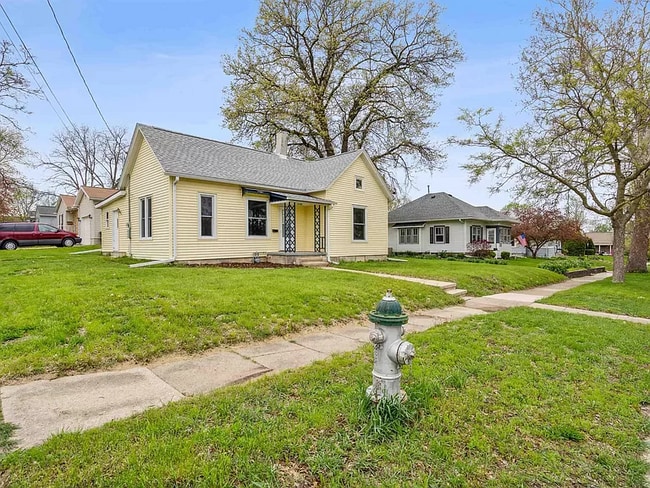 Building Photo - 1021 Walnut St